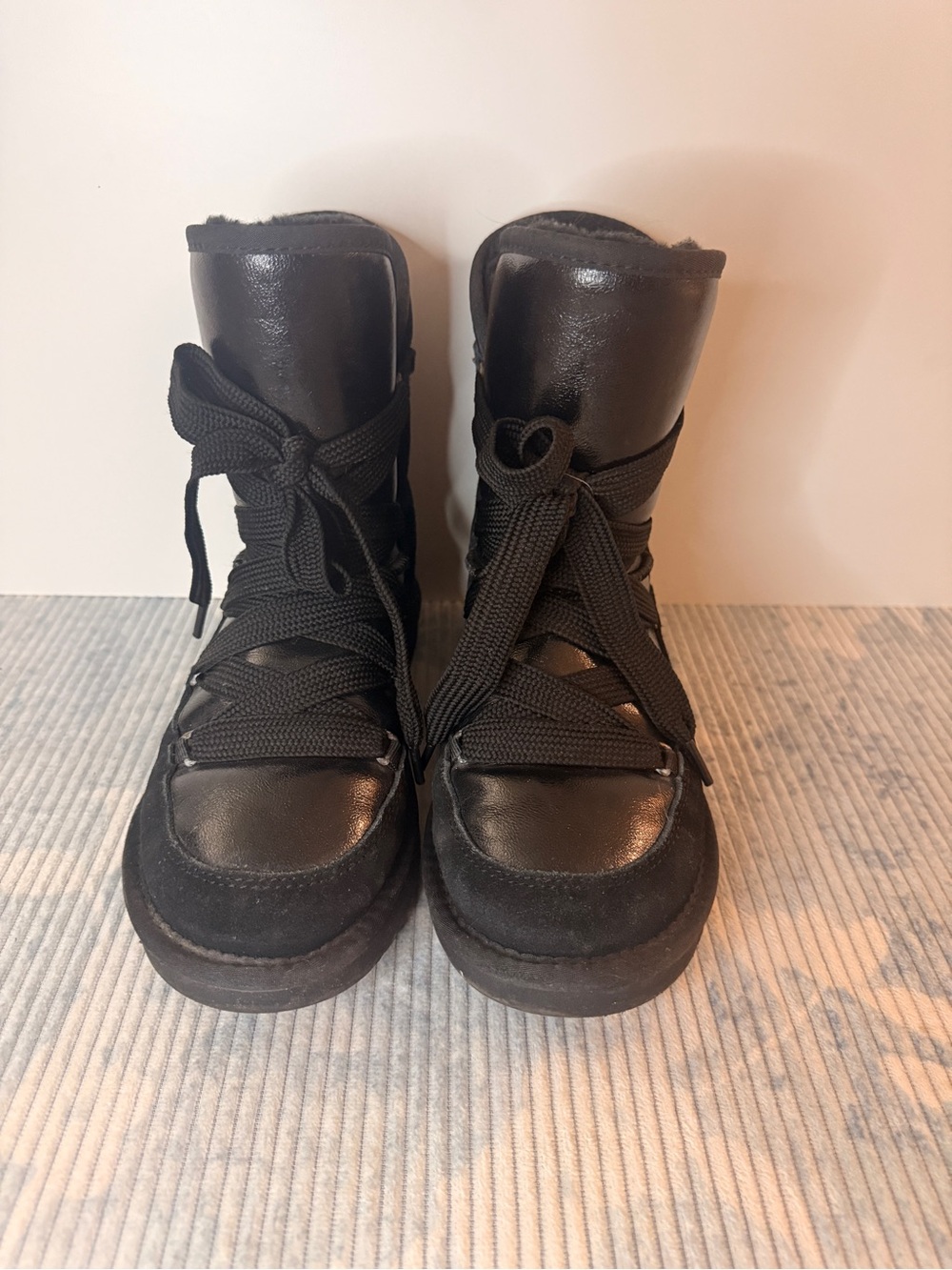Black Women's Lace-Up Winter Boots